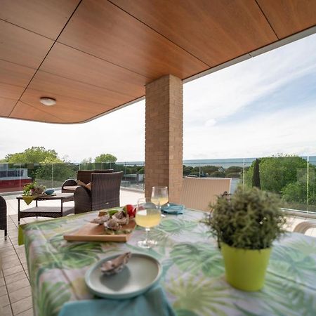 Residenza Monica Appartement Lignano Sabbiadoro Buitenkant foto