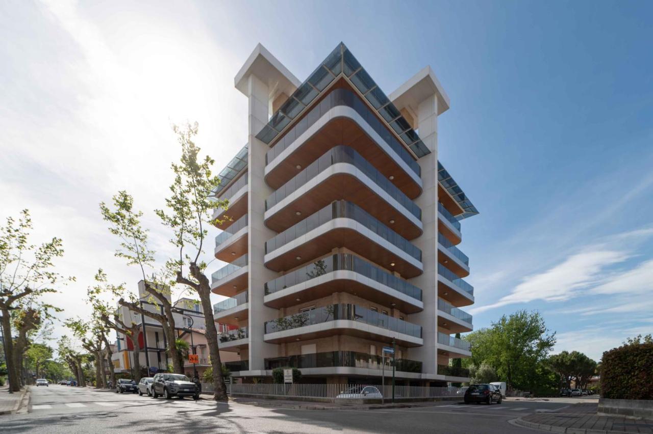 Residenza Monica Appartement Lignano Sabbiadoro Buitenkant foto