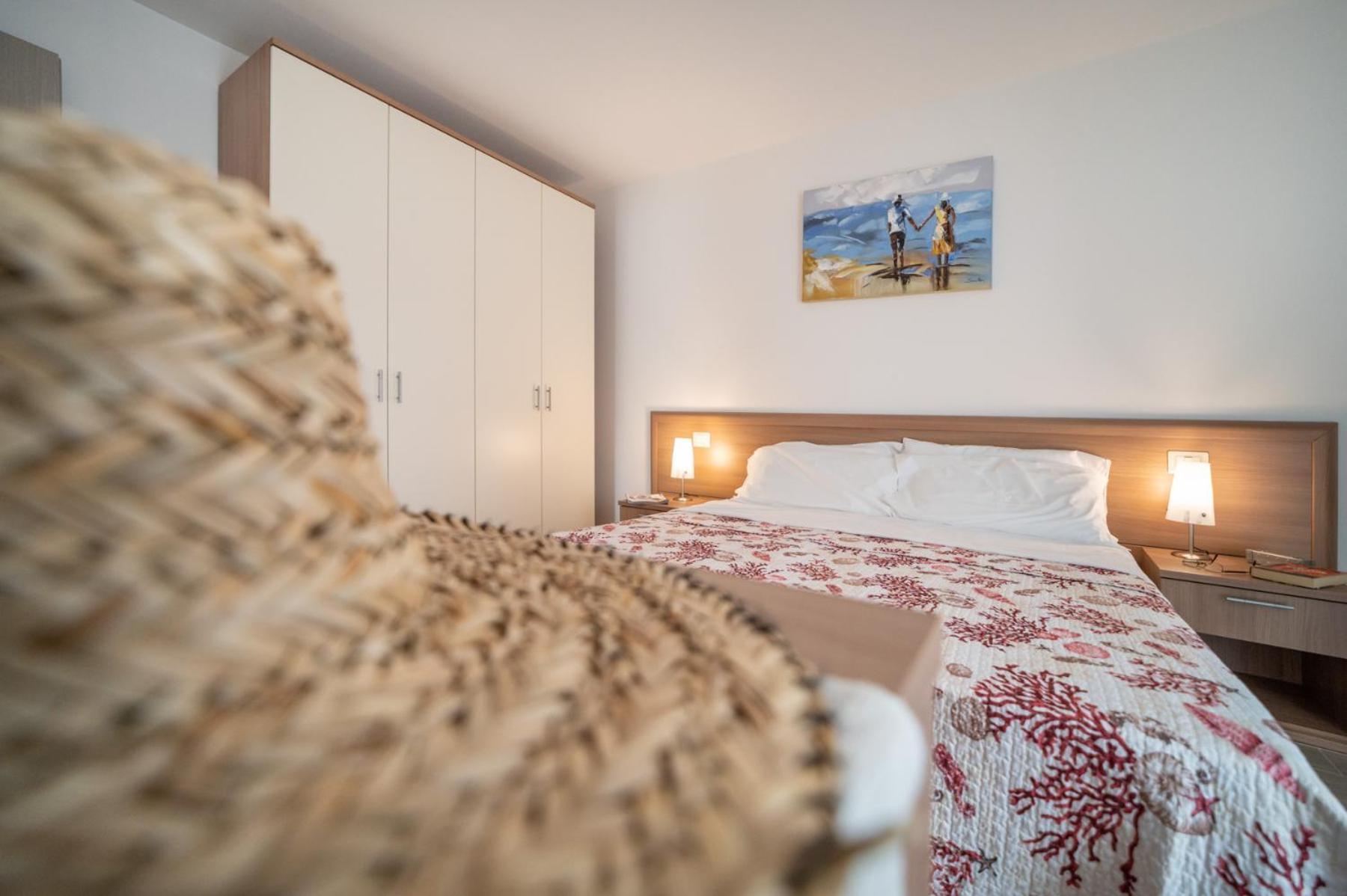 Residenza Monica Appartement Lignano Sabbiadoro Buitenkant foto