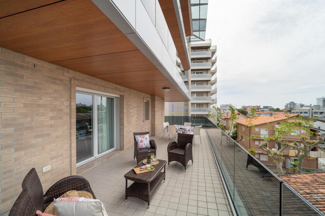 Residenza Monica Appartement Lignano Sabbiadoro Buitenkant foto
