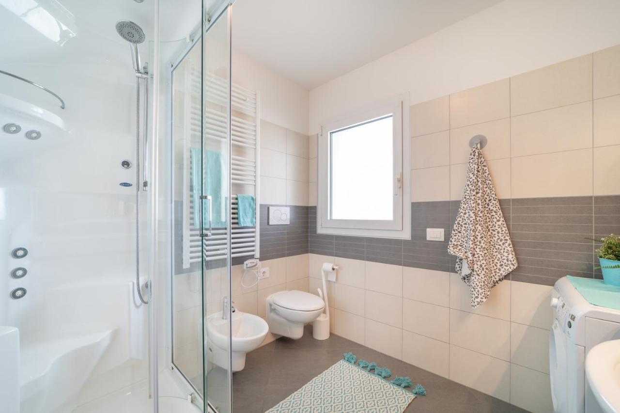 Residenza Monica Appartement Lignano Sabbiadoro Buitenkant foto
