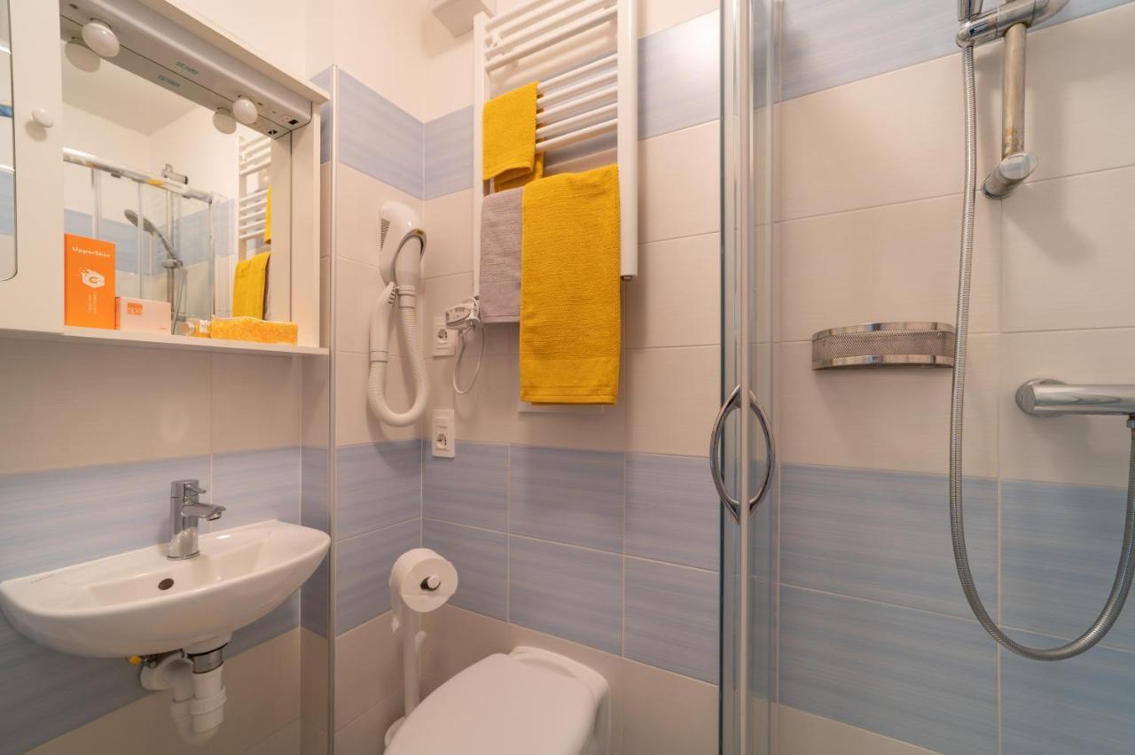 Residenza Monica Appartement Lignano Sabbiadoro Buitenkant foto