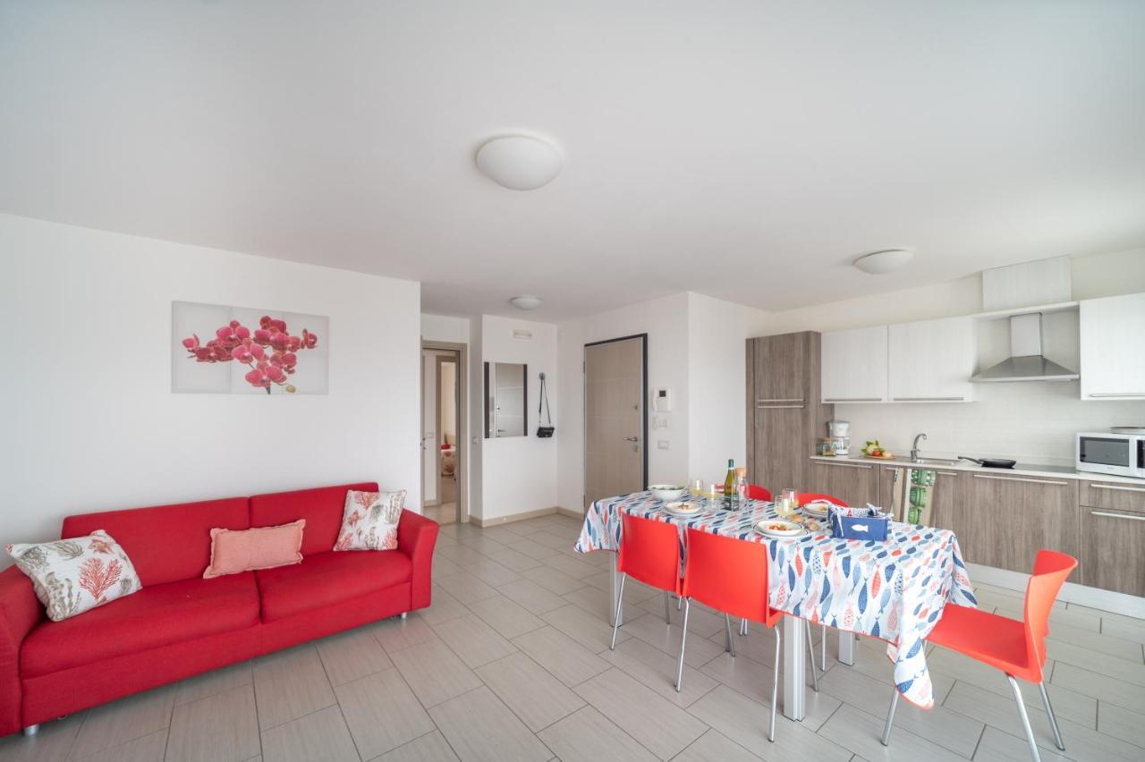 Residenza Monica Appartement Lignano Sabbiadoro Buitenkant foto