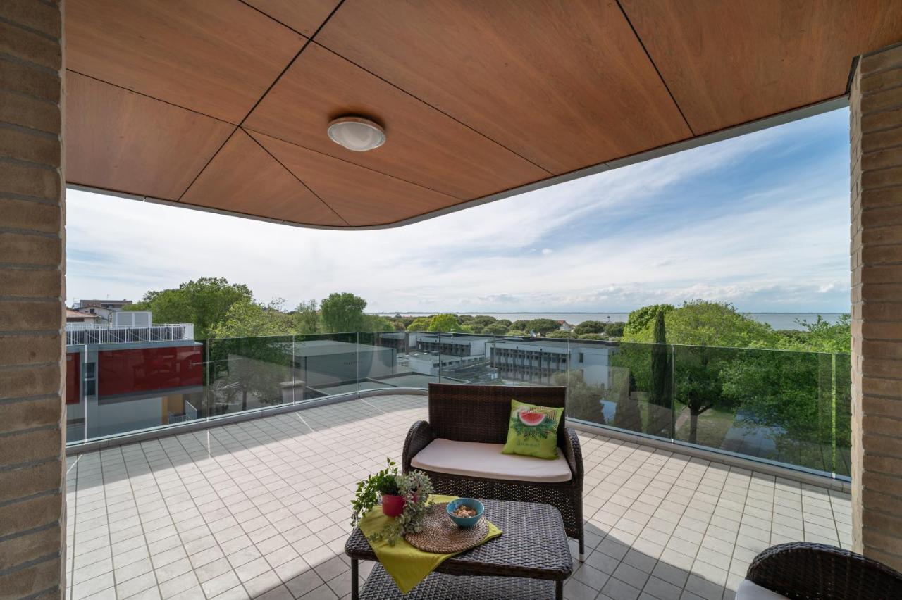 Residenza Monica Appartement Lignano Sabbiadoro Buitenkant foto